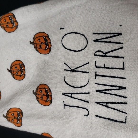 Rae Dunn NWT Set of 3 Halloween Kitchen Towels - Picture 6 of 7